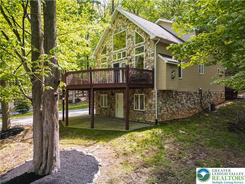 79 Muskegon Cir, Hazle Township, PA, 18202-9561 | Card Image