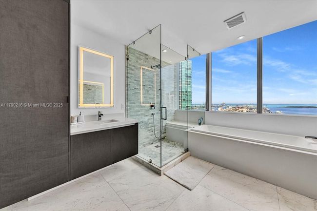 UNIT-3711 - 851 Ne 1 St Ave, Condo with 3 bedrooms, 4 bathrooms and null parking in Miami FL | Image 37