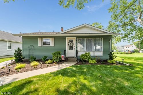 323 Belvidere Ave, Washington, NJ, 07882-1038 | Card Image