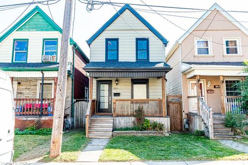 {{alt}} | Card Image