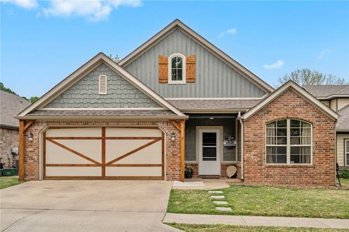 2629 N Sierra Ave, Fayetteville, AR, 72703-3370 | Card Image