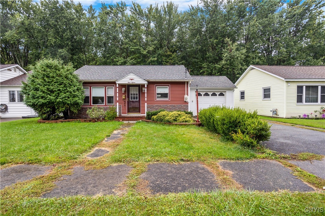 Mcguire St, Oneida, NY 13421