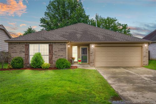 11885 S 268th Eastavenue, Coweta, OK, 74429 | Card Image