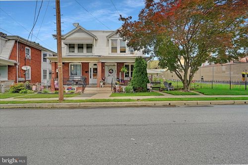 3211 Marion St, Reading, PA, 19605-2207 | Card Image