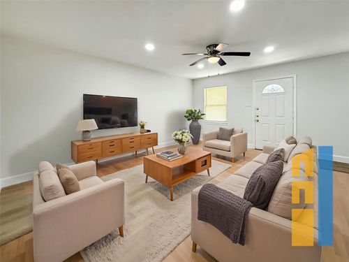 apt-4-1016 E Walker St, League City, TX, 77573-4084 | Card Image