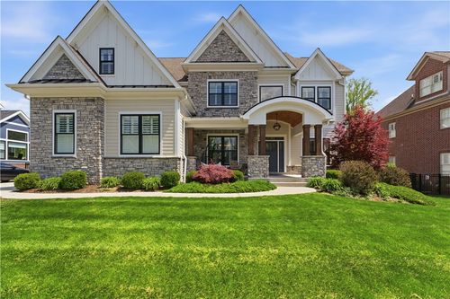 666 Chilliwack Ln, Mars, PA, 16046-4070 | Card Image