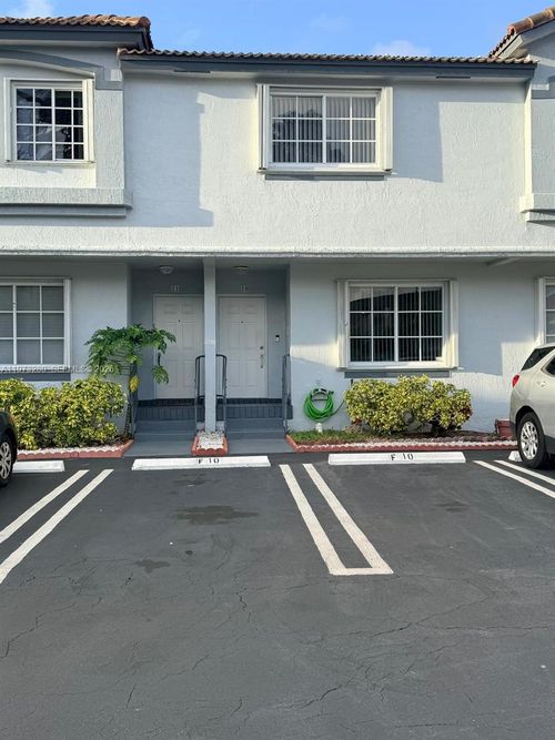 apt-10-8240 Nw 10th St, Miami, FL, 33126-2710 | Card Image
