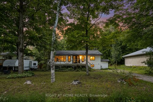 entire-property-29 Nida Dr, Tiny, ON, L9M0B3 | Card Image