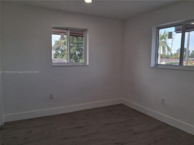 APT-3 - 2155 Sw 72 Nd Ave, Home with 2 bedrooms, 1 bathrooms and null parking in Miami FL | Image 4