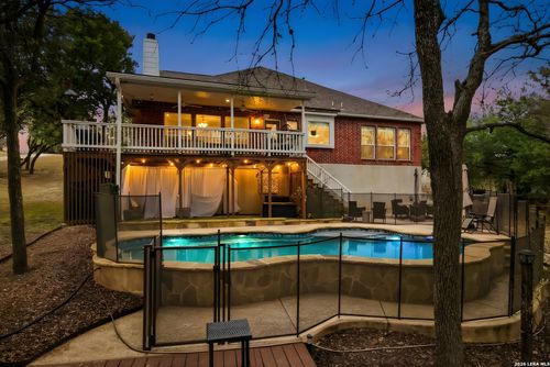 9902 Alms Park Dr, San Antonio, TX, 78250-5169 | Card Image