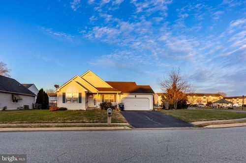 2 Liborio Ln, SMYRNA, DE, 19977-7710 | Card Image