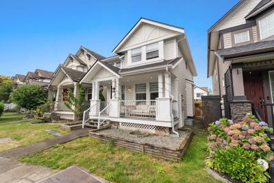 6671 184a St, House other with 5 bedrooms, 3 bathrooms and 3 parking in Surrey BC | Image 3