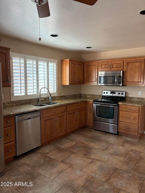 24814 S Boxwood Dr, Sun Lakes, AZ, 85248-7706 | Card Image