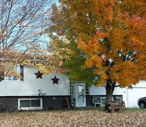 425 Church Street, Holmen, WI, 54636 | Card Image