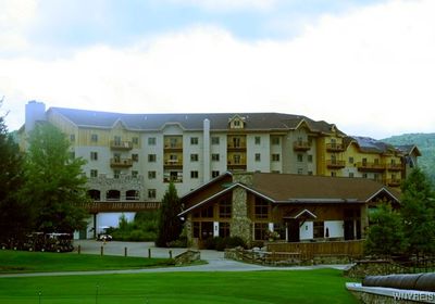 401403-4 - 6447 Holiday Valley Road, Condo with 1 bedrooms, 2 bathrooms and null parking in Ellicottville NY | Image 1