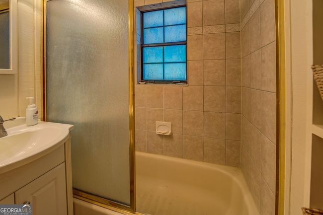 393 Templeton Cir, House other with 3 bedrooms, 2 bathrooms and 2 parking in Mansfield GA | Image 32
