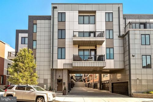 305 Green St, PHILADELPHIA, PA, 19123-2938 | Card Image