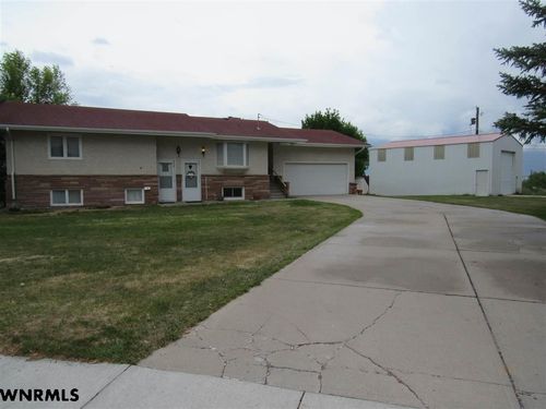 30 Ridge Dr, Gering, NE, 69341-1522 | Card Image