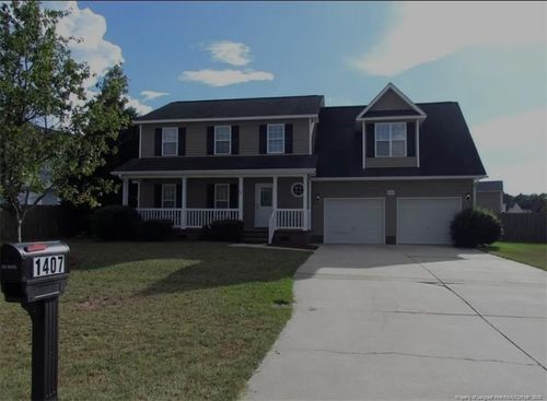 1407 Thoroughbred Trl, Parkton, NC, 28371-7701 | Card Image