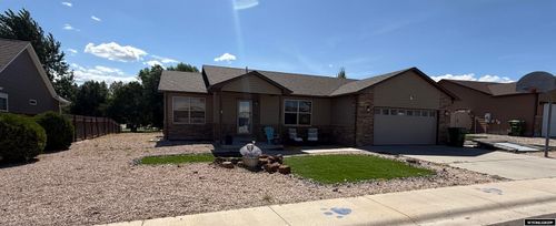 982 Meadowlark Dr, Douglas, WY, 82633-1901 | Card Image