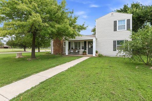 170 N Doris, Wichita, KS, 67212 | Card Image