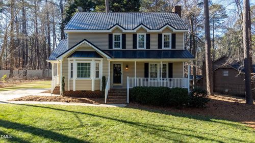 8121 Brookwood Court, Raleigh, NC, 27613 | Card Image