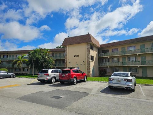 205-400 Village Green Cir W, Palm Springs, FL, 33461-1489 | Card Image