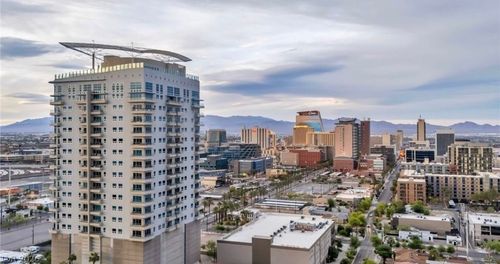 1009-200 Hoover Ave, Las Vegas, NV, 89101-6877 | Card Image