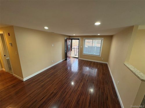 12 Sagamore Hills Dr, Port Jefferson Station, NY, 11776-3515 | Card Image