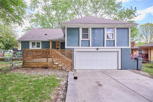 12719 Crystal Ave, Grandview, MO, 64030-2051 | Card Image