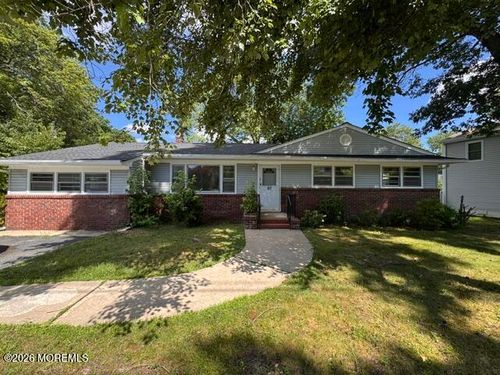 813 Roseld Ave, Ocean, NJ, 07712-4166 | Card Image