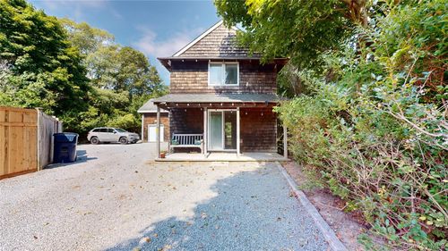 14 B Franklin Ave, Southampton, NY, 11978 | Card Image