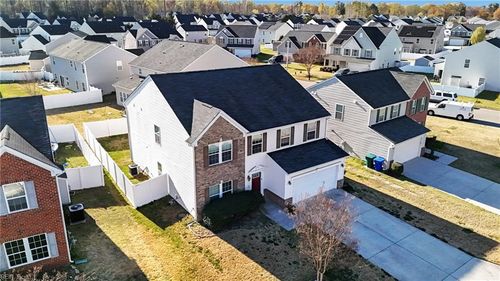 589 Leonard Ln, Newport News, VA, 23601-1757 | Card Image