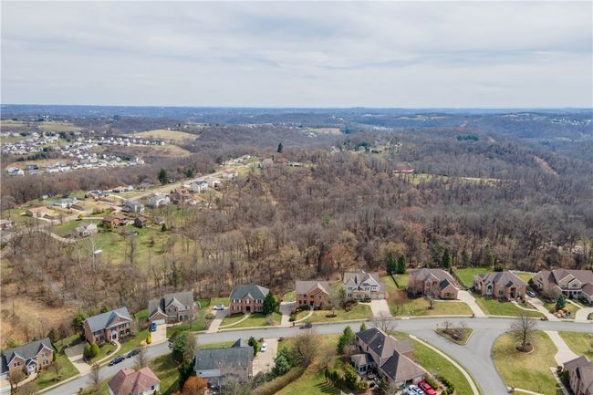 2021 Sterling Dr, House other with 4 bedrooms, 4 bathrooms and 3 parking in Mc Donald PA | Image 44