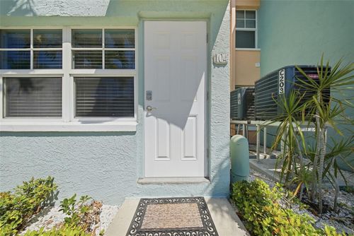 c-104-19417 Gulf Blvd, INDIAN SHORES, FL, 33785-2216 | Card Image