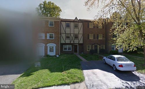 14823 Hoxton Sq, CENTREVILLE, VA, 20120-1838 | Card Image