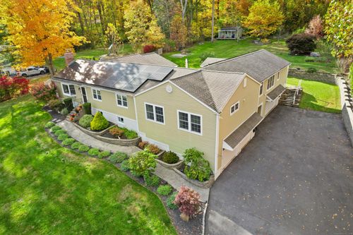 19 Pamela Dr, Monroe, CT, 06468-2421 | Card Image