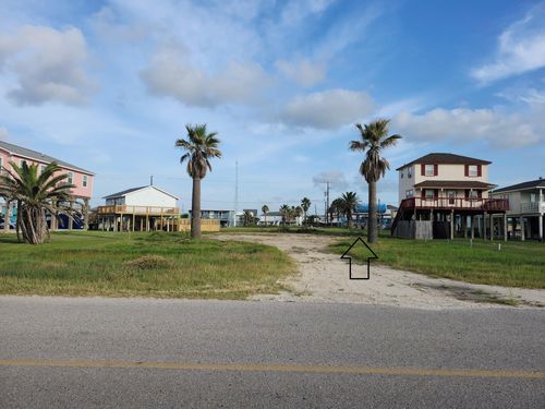 314 Surf Dr, Surfside Beach, TX, 77541-4542 | Card Image