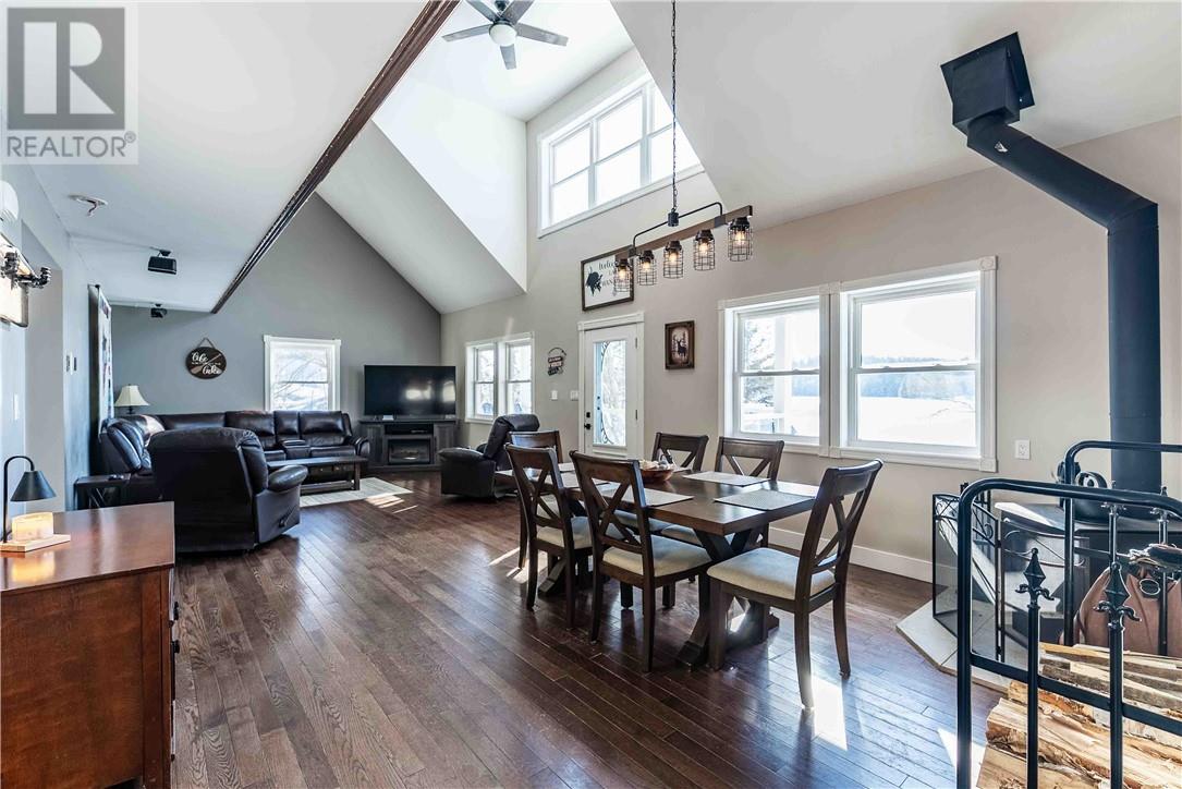 Residential in Capreol 3