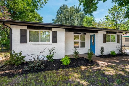 409 E 2nd St, Quinlan, TX, 75474-8966 | Card Image