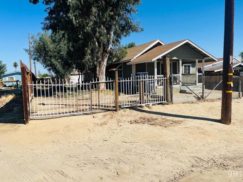 104 Pico St, Taft, CA, 93268-3914 | Card Image