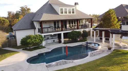 18429 Amite Acres Dr, Prairieville, LA, 70769-6477 | Card Image