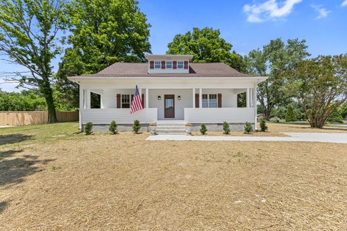3217 Church St, Burns, TN, 37029-6211 | Card Image