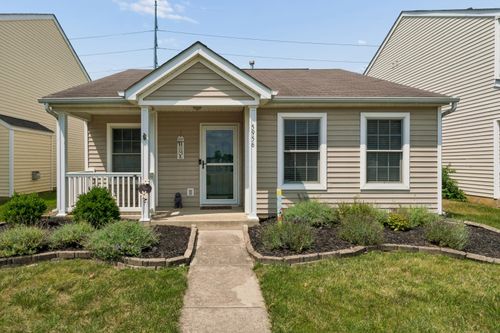 5956 Signature Dr, Galloway, OH, 43119-8248 | Card Image