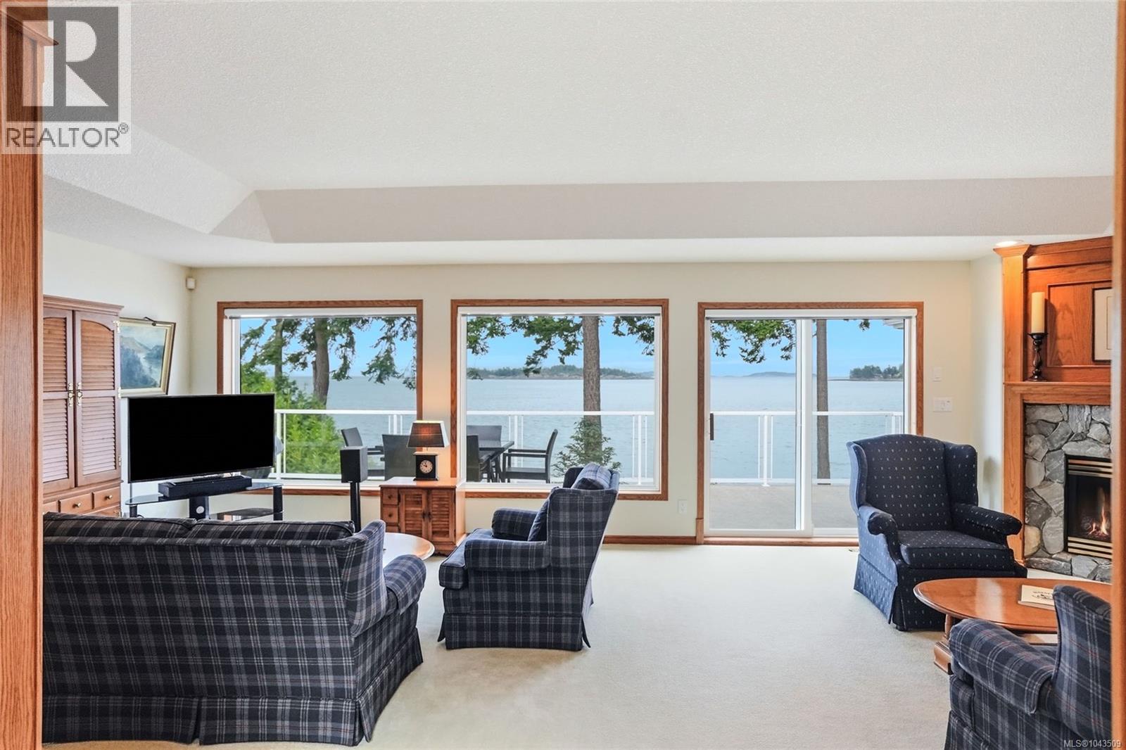 Residential in Nanoose Bay 5