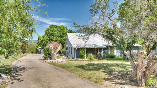 181 Leinweber Dr, Leakey, TX, 78873 | Card Image