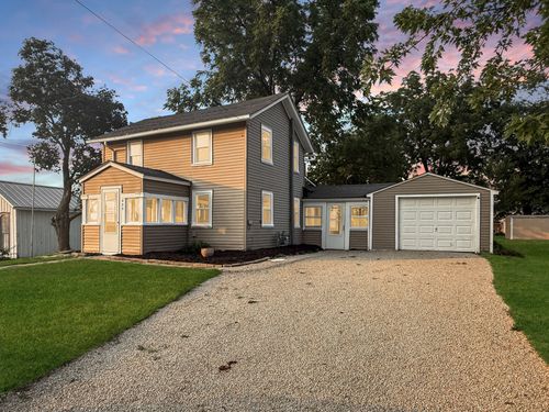 425 W Grove St, LENA, IL, 61048 | Card Image