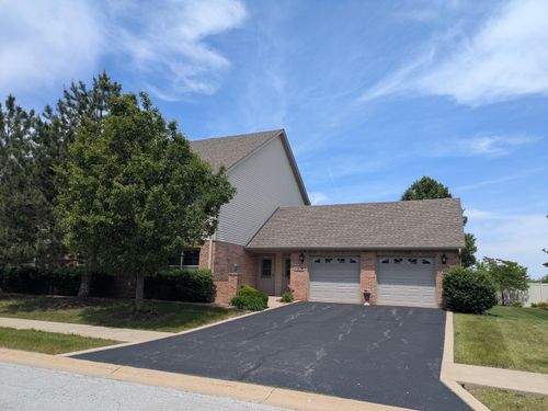11010 Beacon Ct, Saint John, IN, 46373 | Card Image