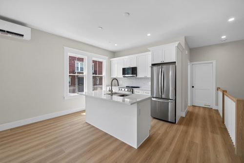 1a-533 Washington Street, Boston, MA, 02124 | Card Image