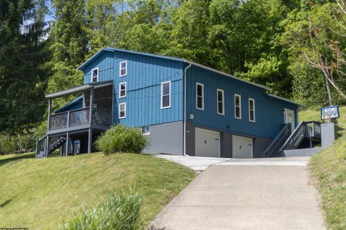 157 Winding Way, Clarksburg, WV, 26301-3452 | Card Image